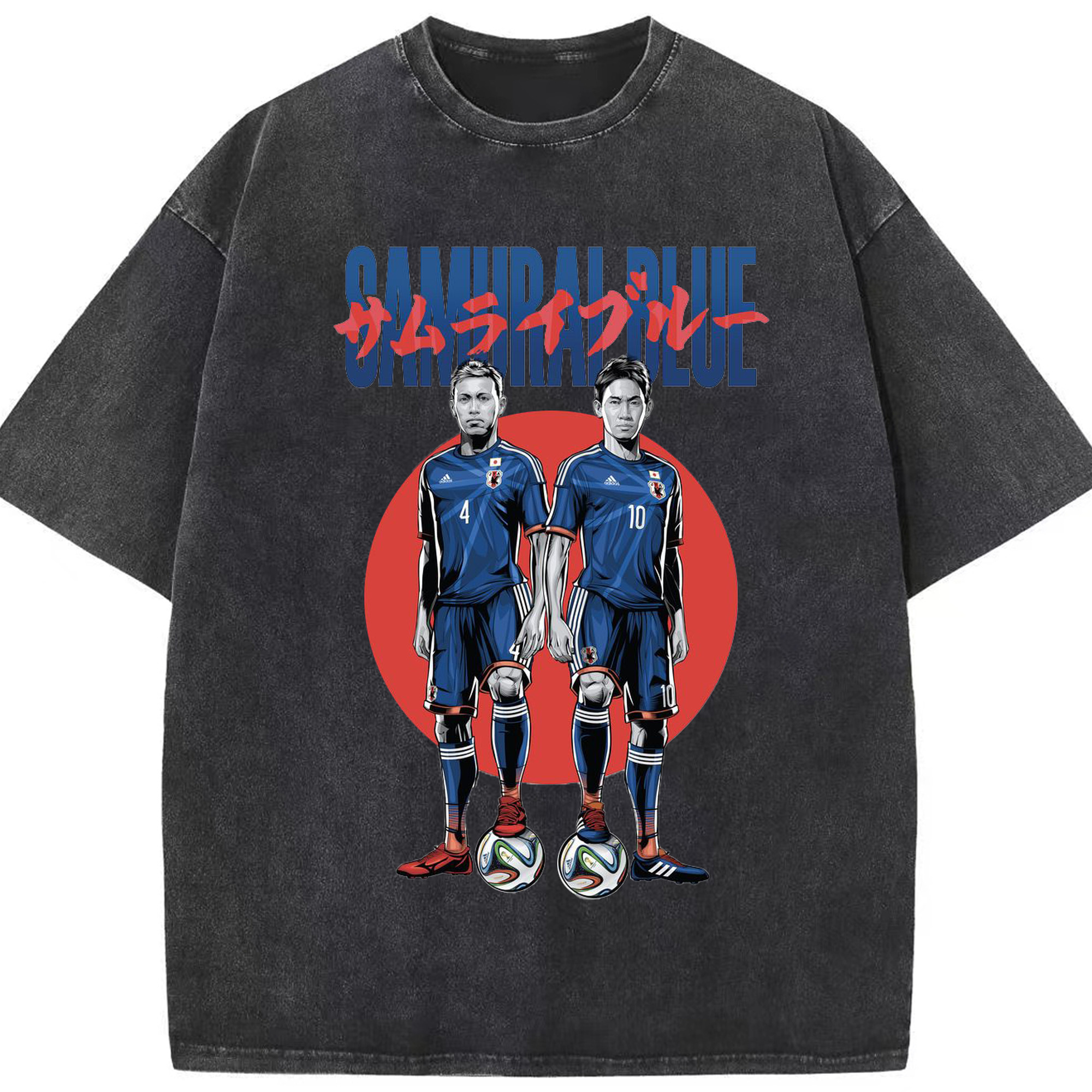 サムライブルーの記憶 — 本田圭佑と香川真司 - 綿100％ ヴィンテージ風 半袖Tシャツ ・ フロントプリント ・ 柔らか肌触り ・ 通気性 快適 ・ スポーツ カジュアル 外出用