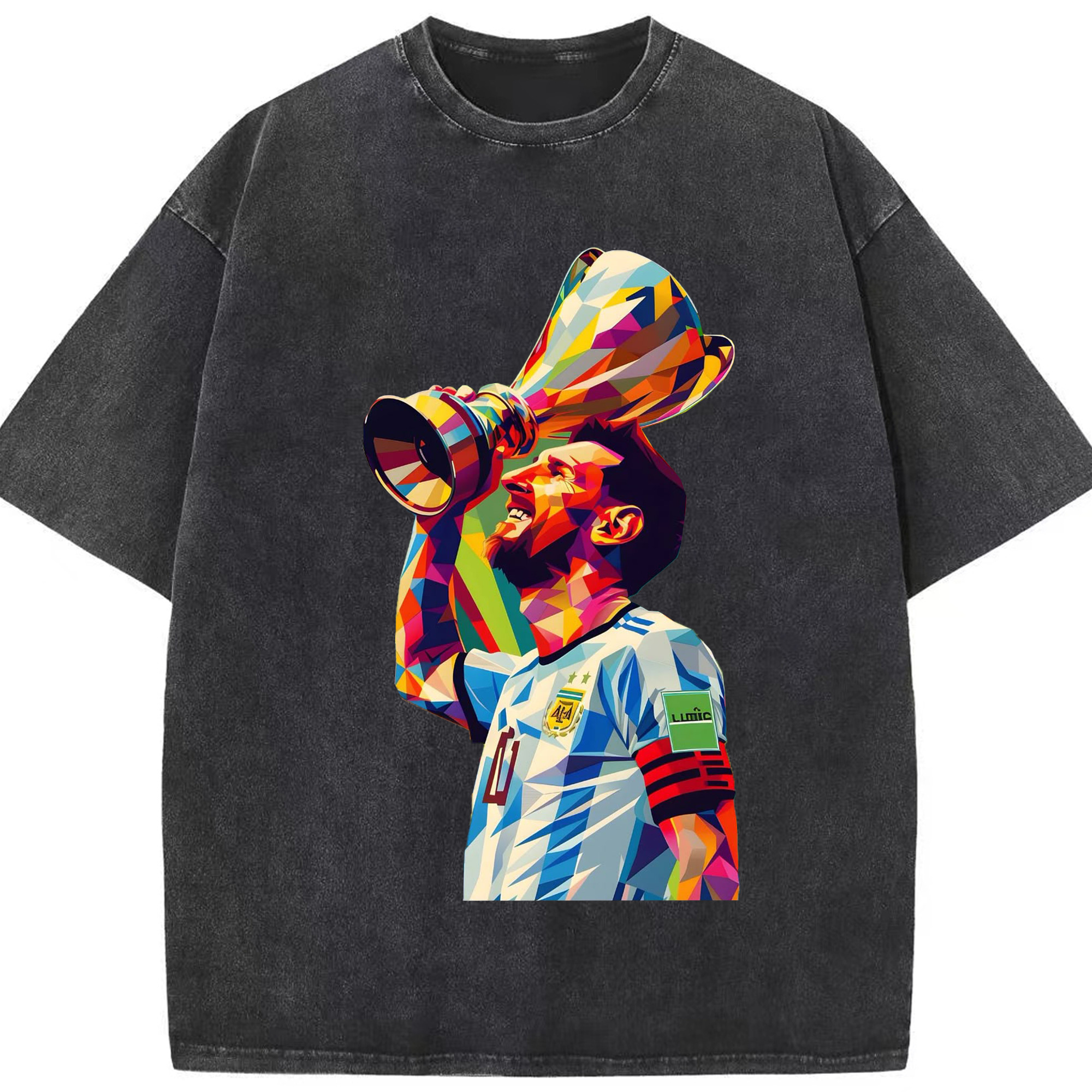 メッシ レジェンド記念｜W杯優勝シーン風 デザイン - 綿100％ ヴィンテージ風 半袖Tシャツ ・ フロントプリント ・ 柔らか肌触り ・ 通気性 快適 ・ スポーツ カジュアル 外出用